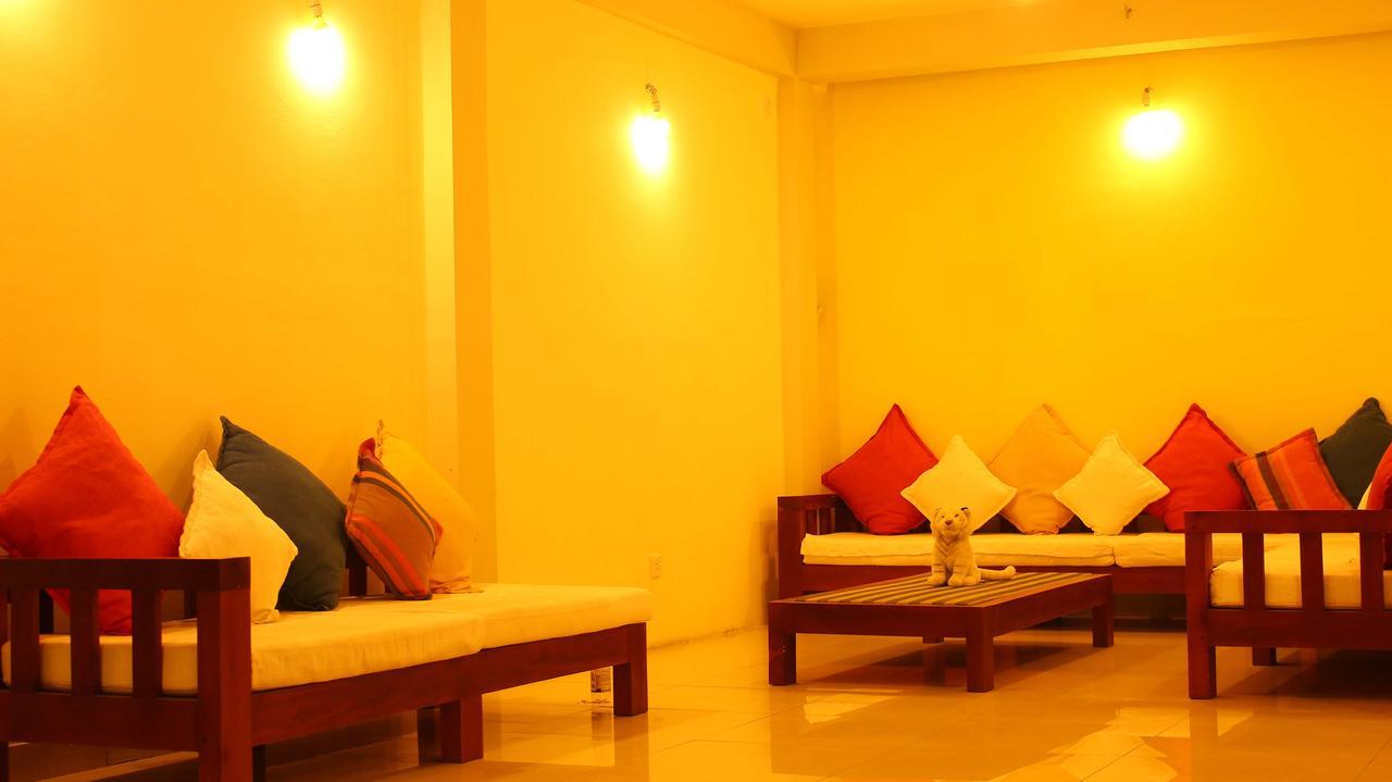 Primrose Guest House Unawatuna Exteriör bild